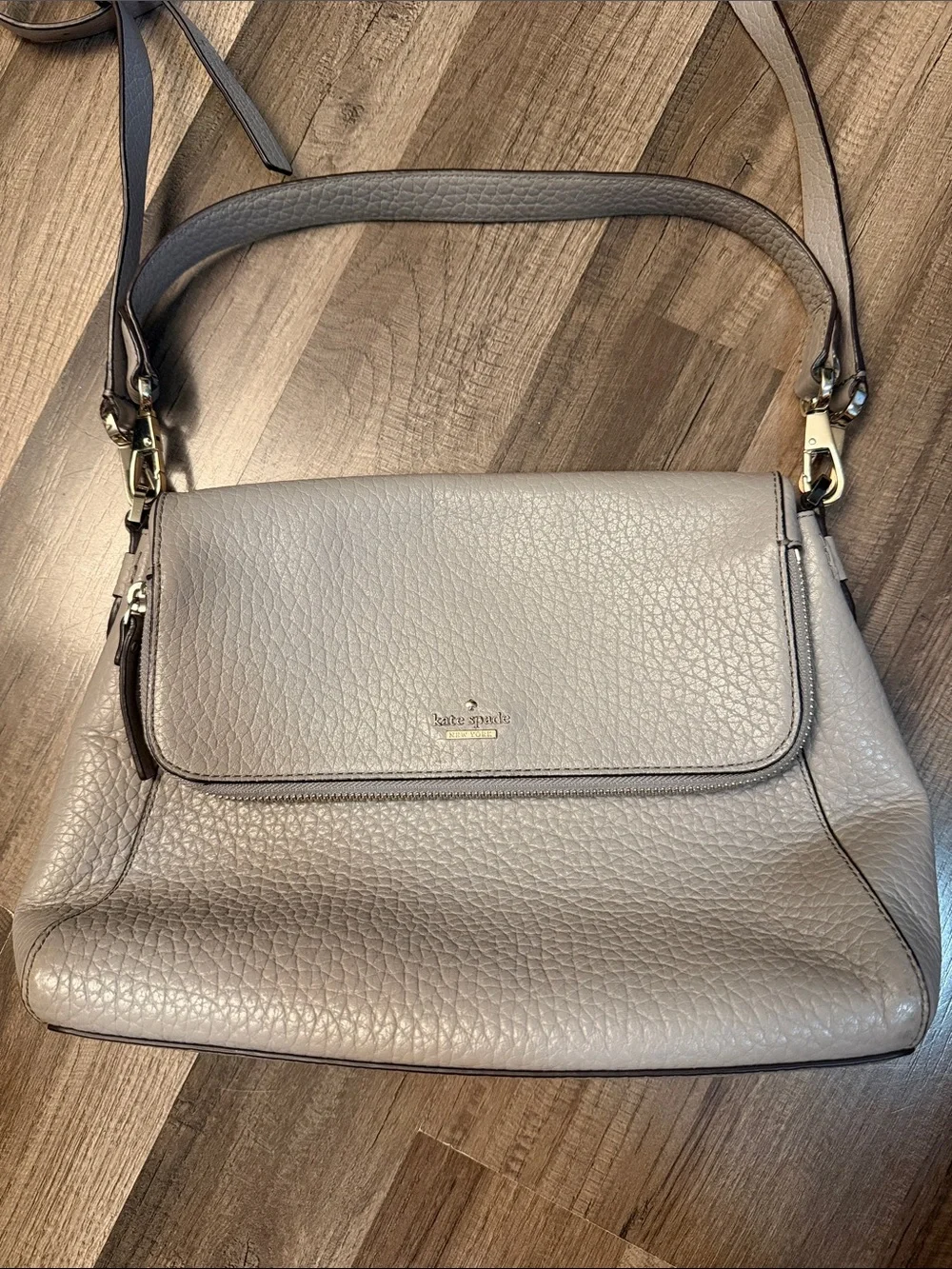 kate spade Pebbled Leather Shoulder Bag in Light Taupe Gray